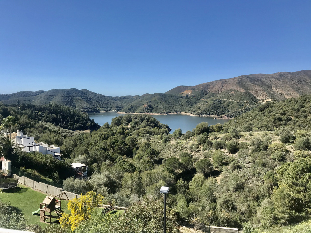 Istán