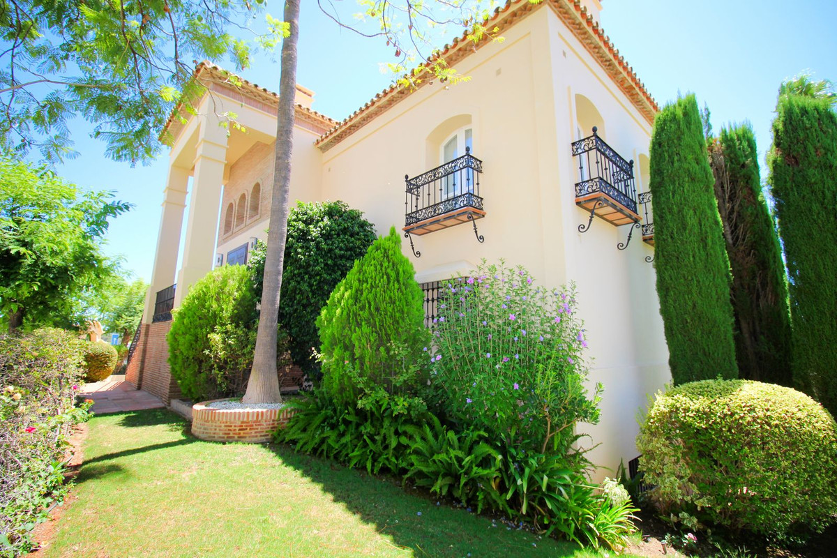 Los Arqueros, Benahavís