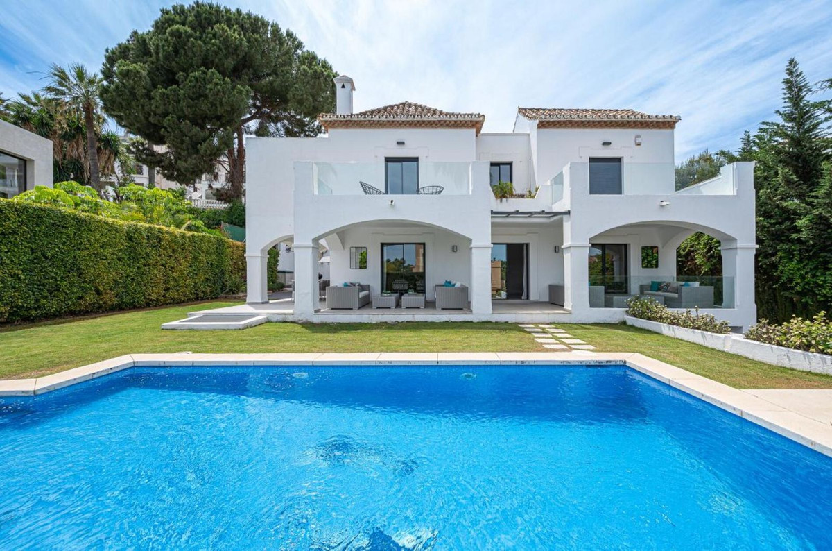 Nueva Andalucía, Marbella